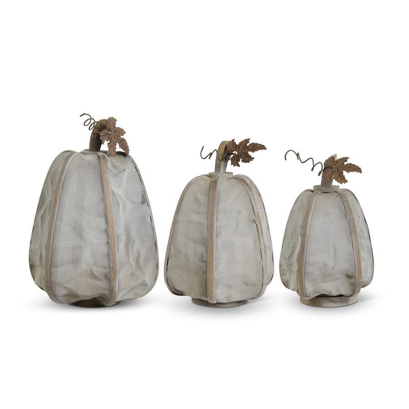 Mesh Pumpkins with Metal Leaf