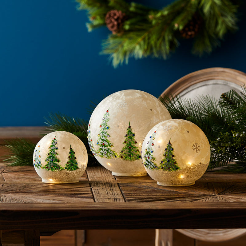 Christmas Tree Lighted Globes