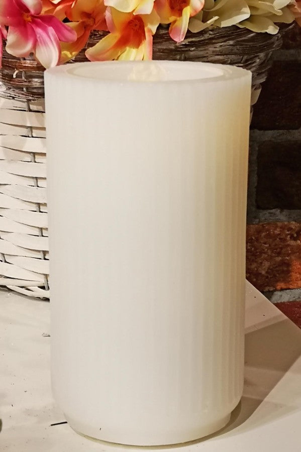 White Vertical Fountain Candle