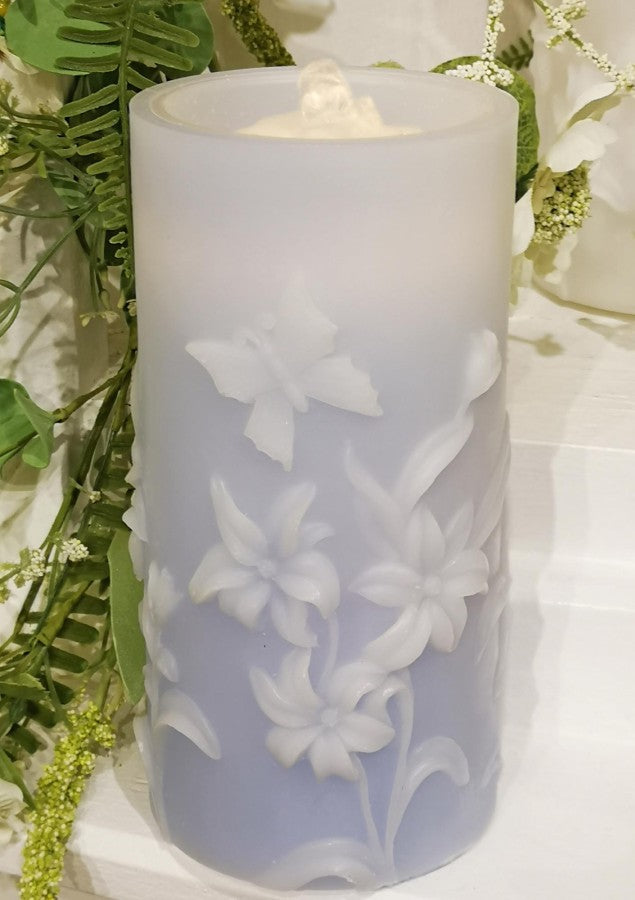 Lavender Lily Fountain Candle