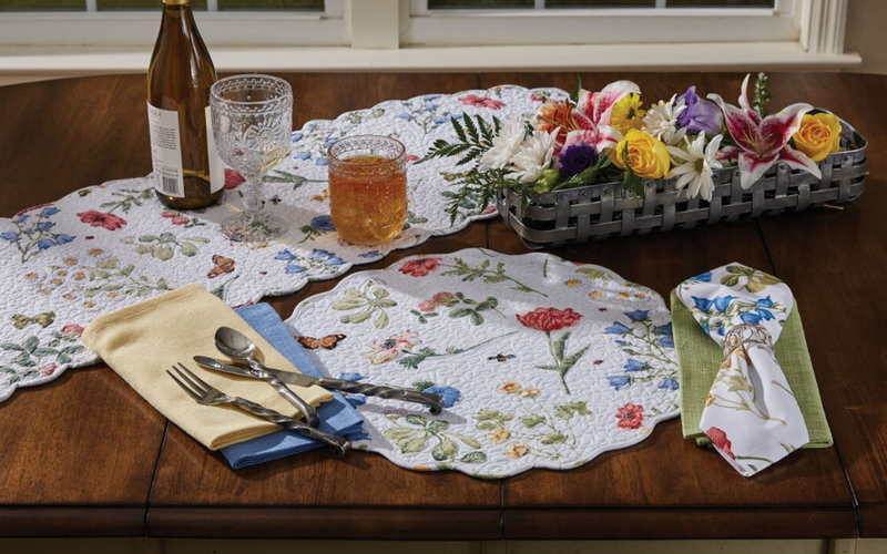 Wildflower Scalloped Round Placemat - 2 Styles