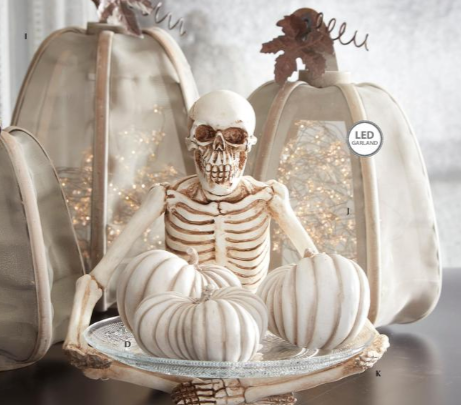 Mesh Pumpkins with Metal Leaf