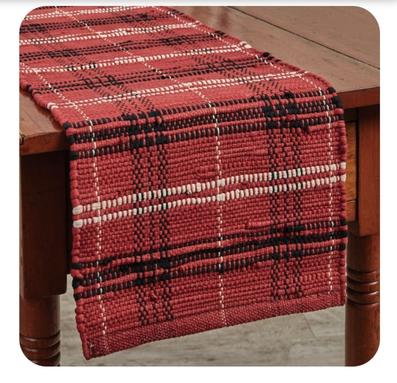 Farmhouse Star Chindi Table Runner - 2 Lengths