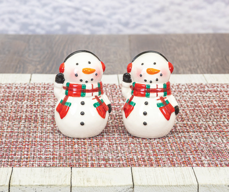 Peppy Snowman Salt and Pepper Set