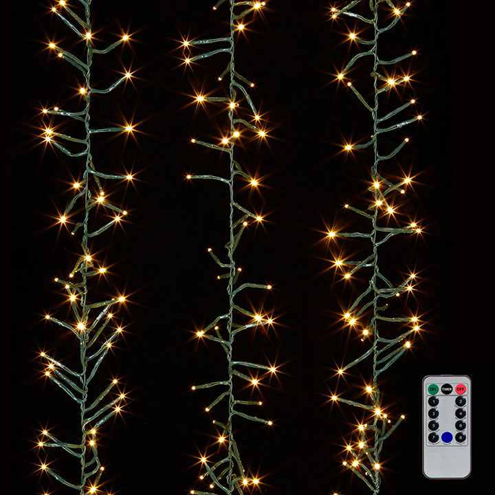 Cluster Garland Green Wire W/1300 White Light W/Remote