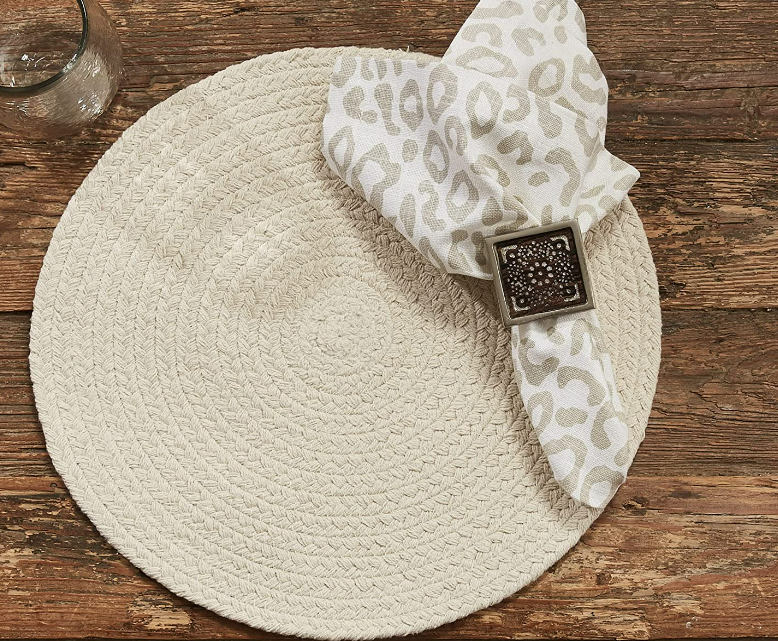 Essex Round Placemat - Set of 4 - Different Colors